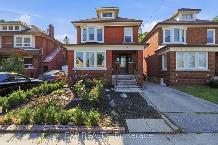 146 Ottawa Street S — photo 1