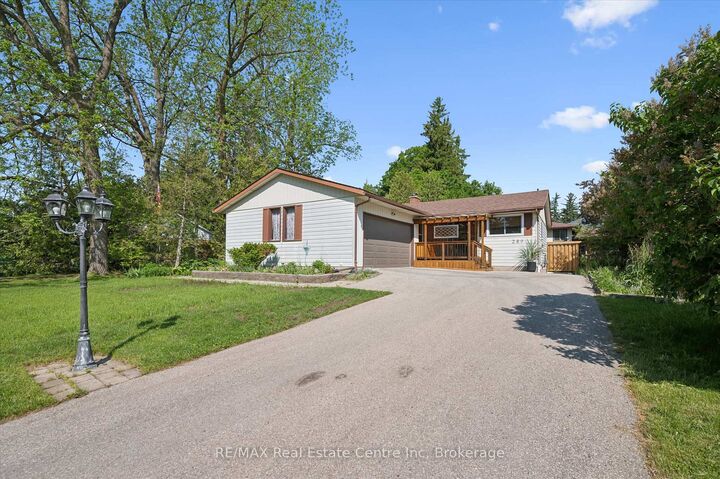 Property Photo: 289 Garafraxa Street E ON N1M 1E2