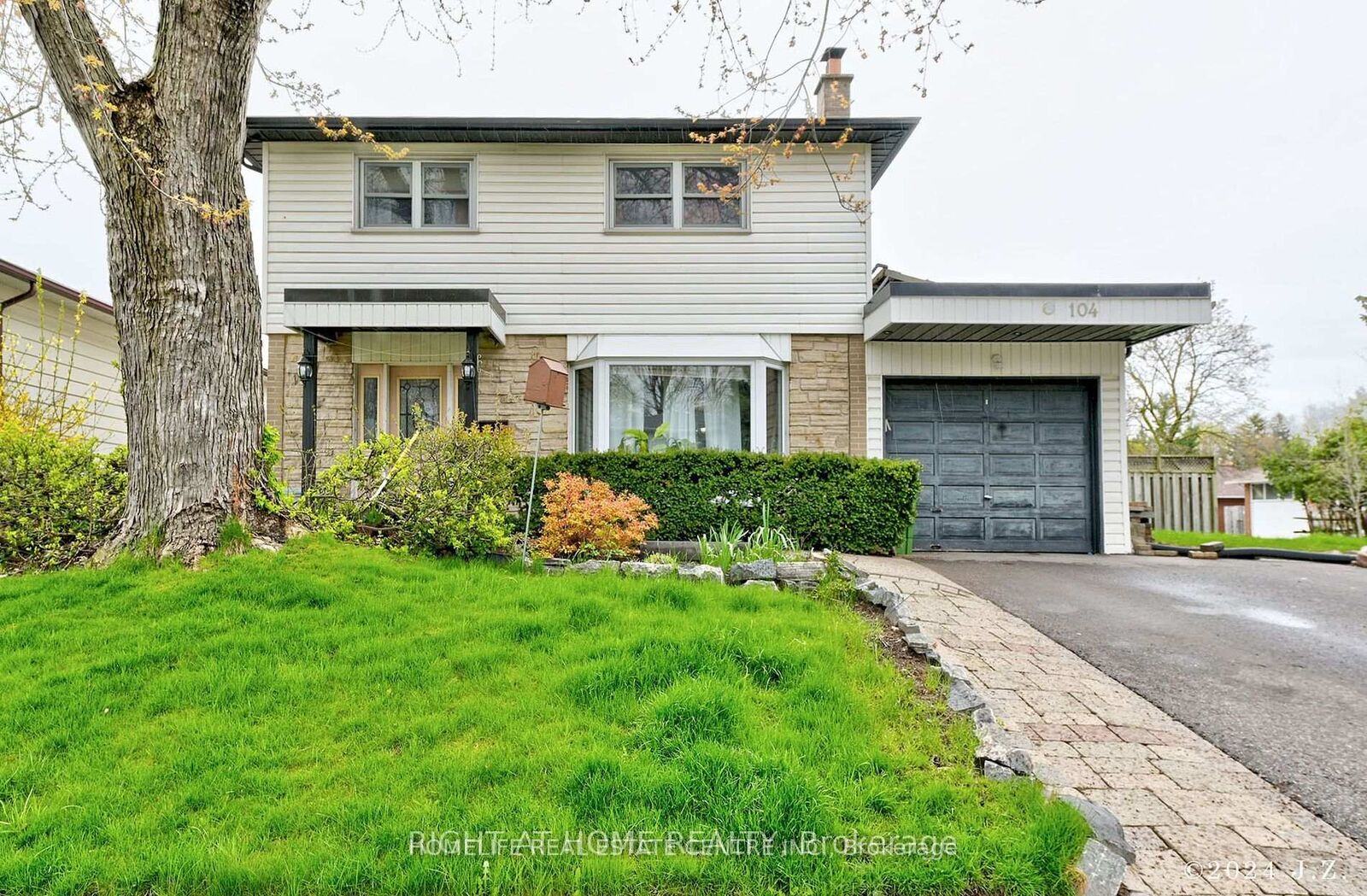 Property Photo: 104 Pegasus Trail ON M1G 3P1