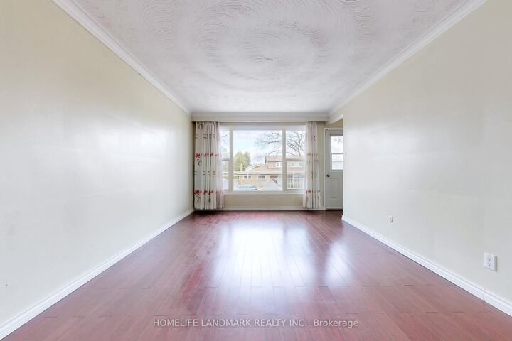 Property Photo:  225 Pineway Boulevard  ON M2H 1B5 