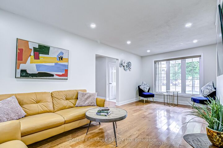 137 Merkley Square — photo 1