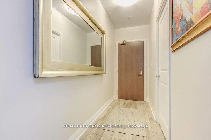 Property Photo: 75 North Park Road 105 ON L4J 0H8