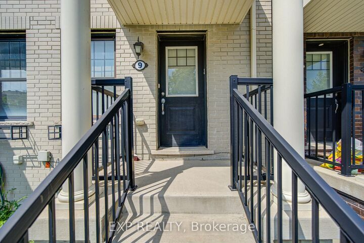 Property Photo: 9 Milt Storey Lane ON L4A 1Y4