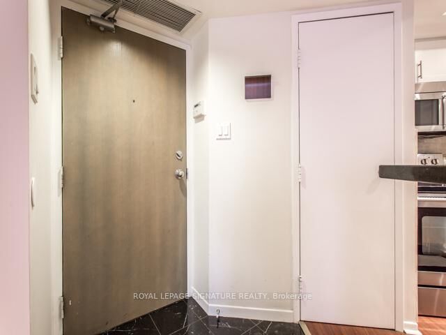 Property Photo:  1001 Bay Street 1007  ON M5S 3A6 