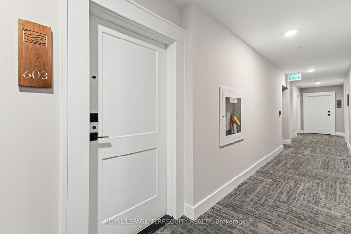 Property Photo: 480 Callaway Road 603 ON N6G 0Z3