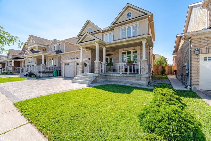 Property Photo: 8 Wardsville Drive ON L6Y 0T7