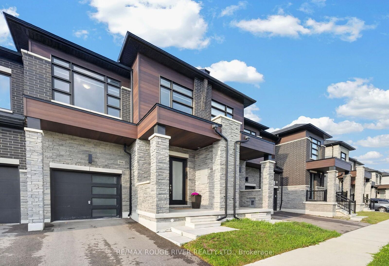 Property Photo: 164 Ogston Crescent ON L1P 0H3
