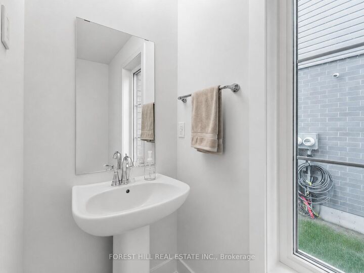 Property Photo:  50 Balladry Boulevard  ON N5A 6S6 