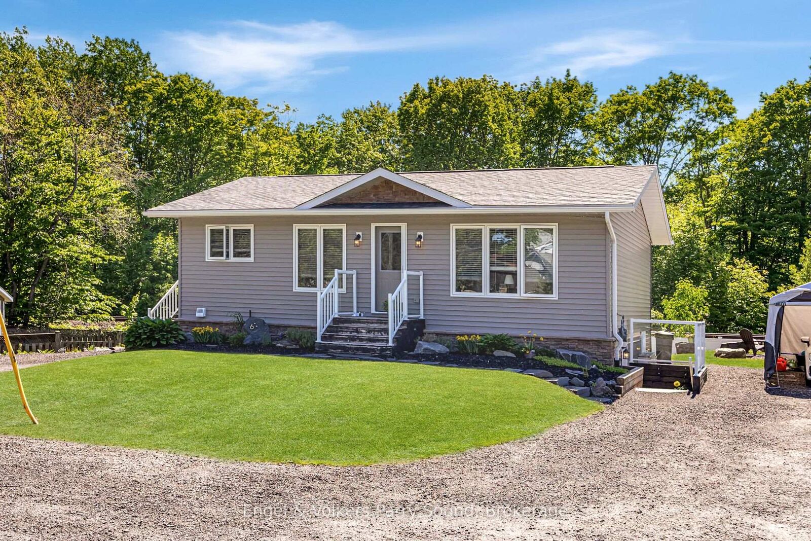 Property Photo:  6 Lawrence Street B  ON P2A 2E2 