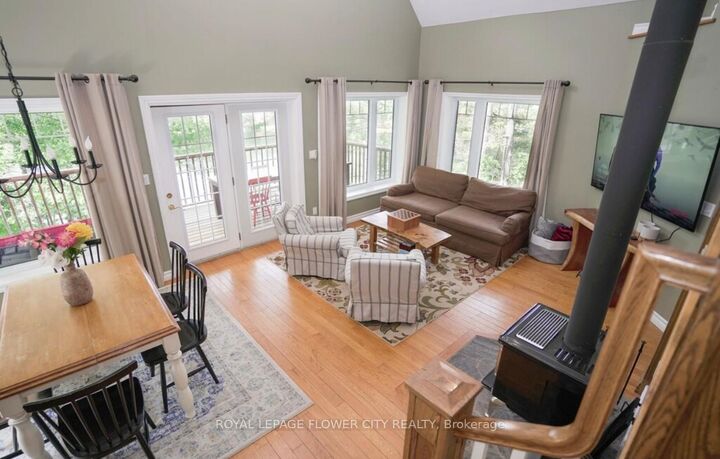 Photo de la propriété: 67 Regency Drive ON P2A 2W8