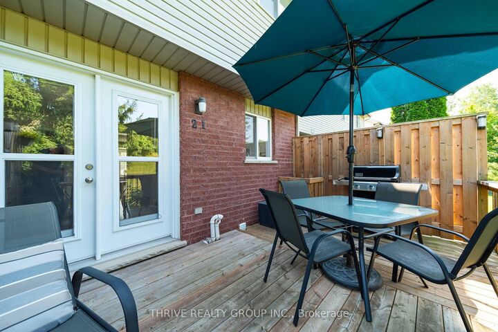 Property Photo: 101 Brookside Street 21 ON N5Z 5C9