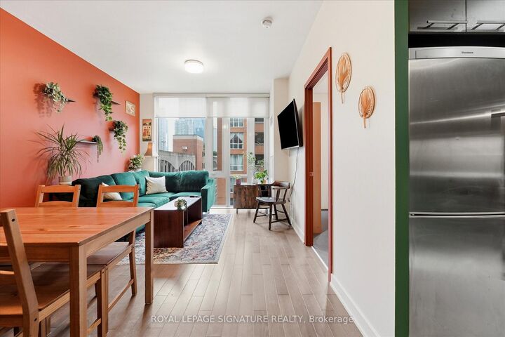 Property Photo:  3 Market Street 421  ON M5E 0A3 