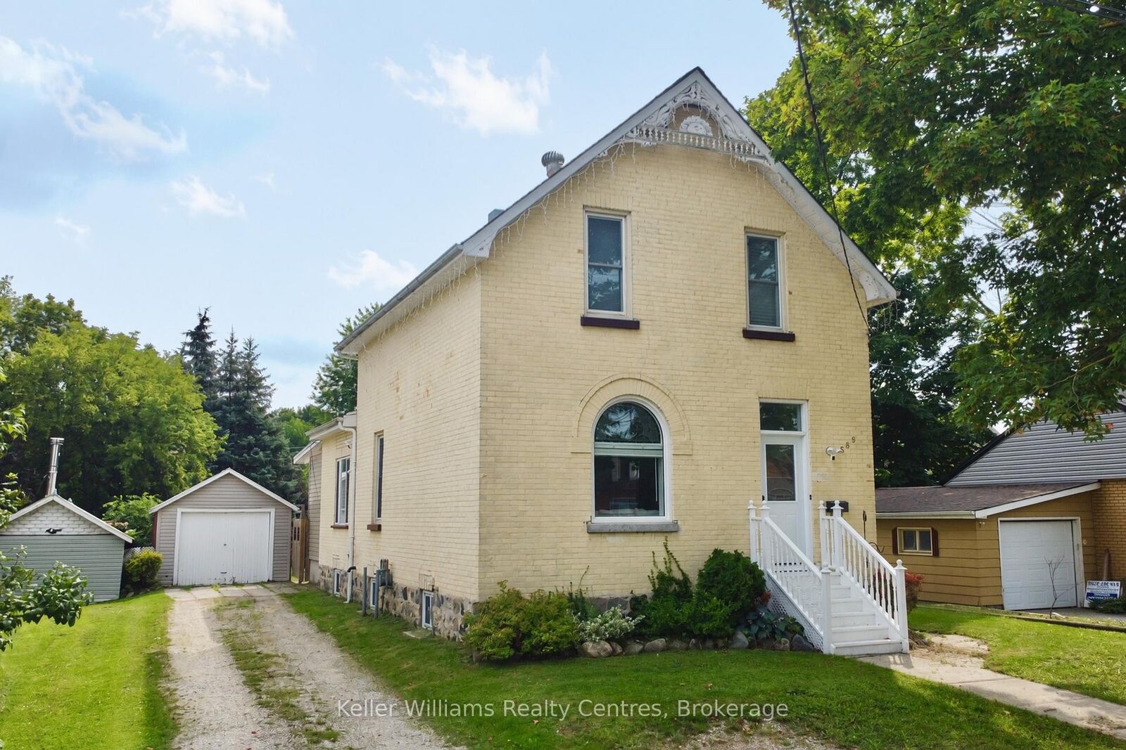 Property Photo: 589 8th Avenue ON N4N 2L4