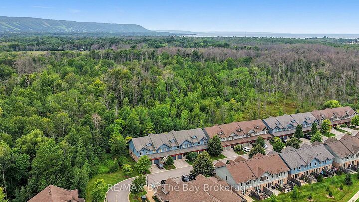 Property Photo: 50 Silver Glen Boulevard ON L9Y 0G9