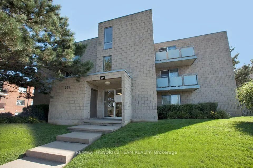 Property Photo:  234 Oakdale Avenue 210  ON L2P 2K6 