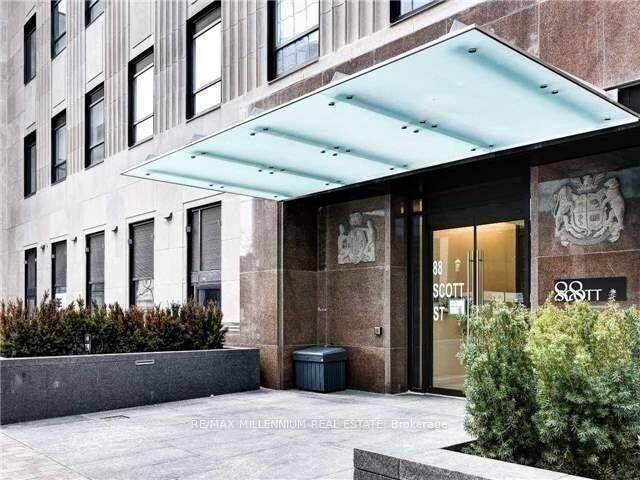 88 Scott Street 604 — photo 1