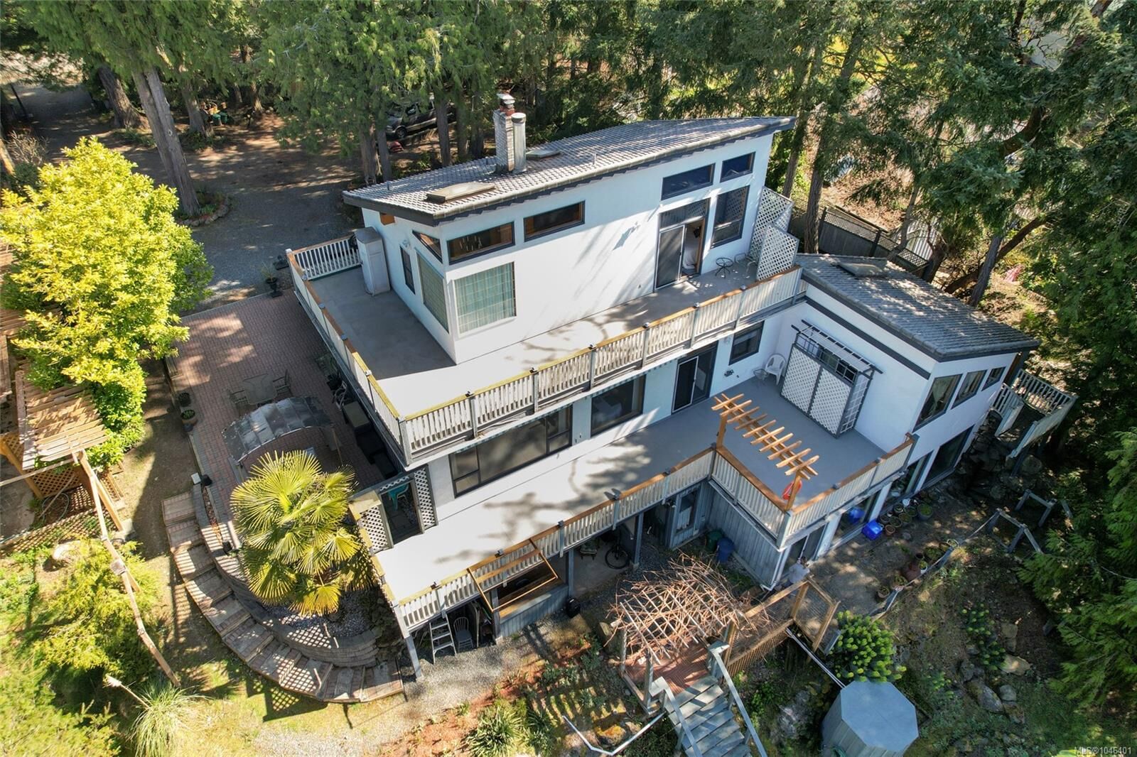 Property Photo:  1059 Pat Burns Ave  BC V0R 1X2 