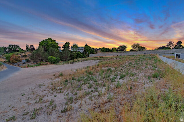 Property Photo:  1096 W Kings Landing Ct 2  UT 84095 