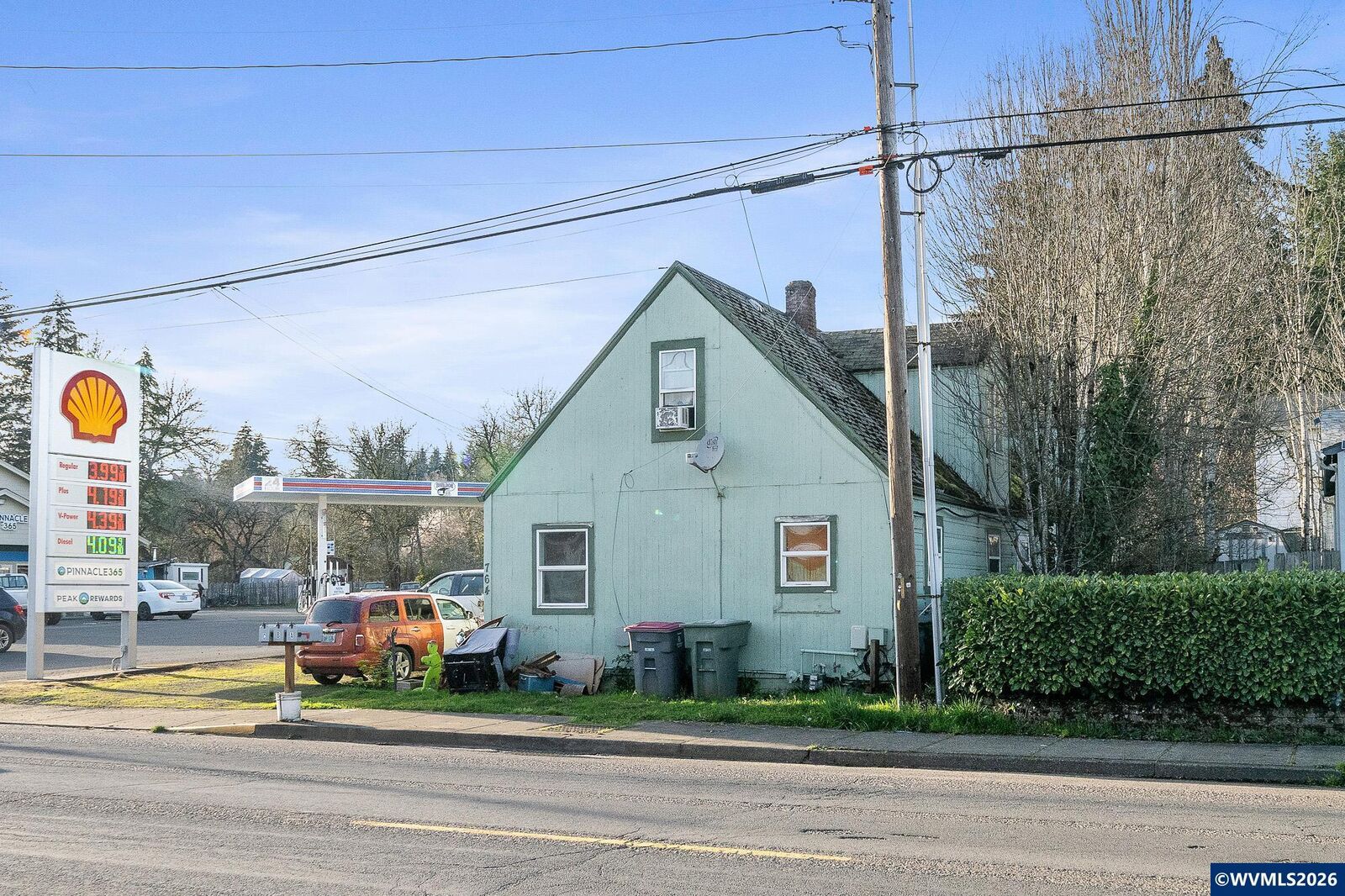 Property Photo:  764 NE Main St  OR 97396 