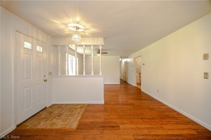 Property Photo:  493 Empire Street  OH 44431 