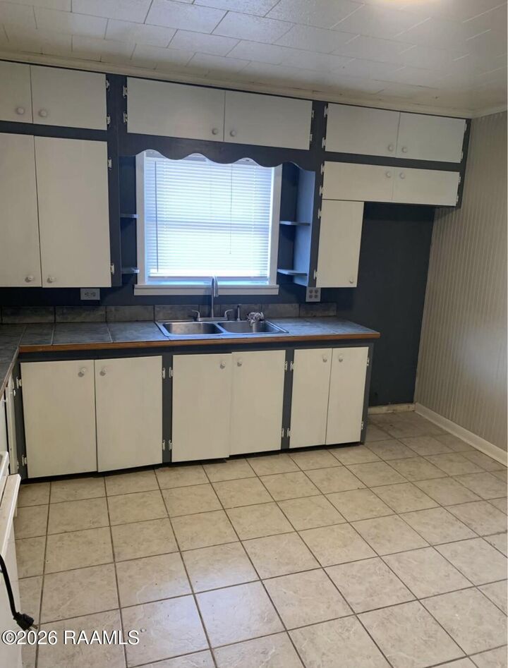 Property Photo: 610 San Jacinto Circle LA 70563