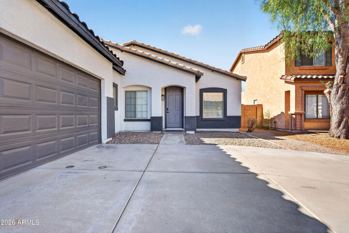 Property Photo: 2587 E Riviera Drive AZ 85249