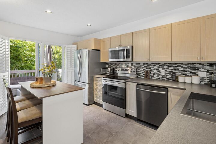Property Photo: 15168 36 Avenue 37 BC V3Z 0Z6