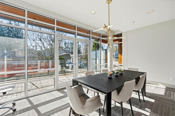 Property Photo:  14022 North Bluff Road 313  BC V4B 0B7 