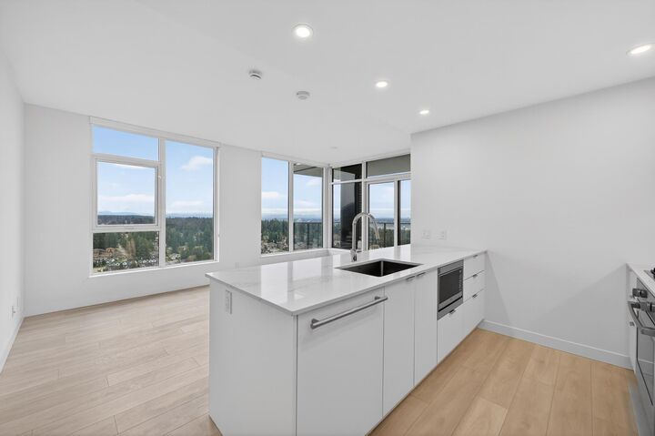 Property Photo:  537 Cottonwood Avenue 2302  BC V3J 0S4 