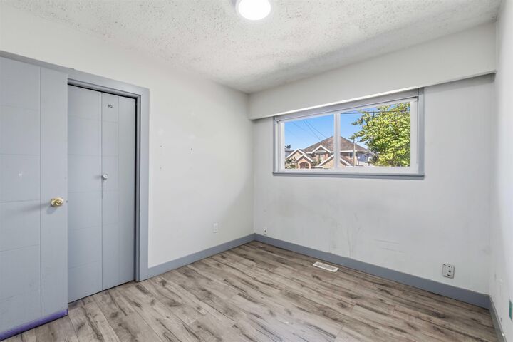 Property Photo: 14742 106A Avenue BC V3R 1T6