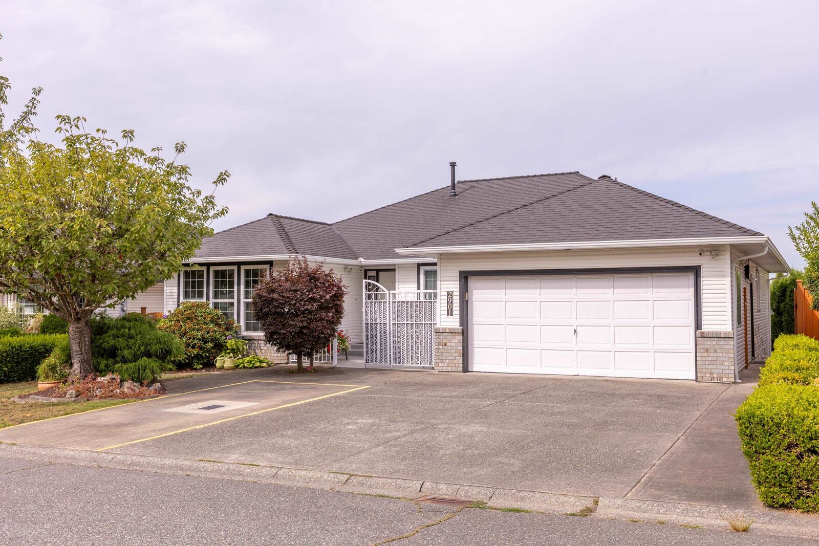 Property Photo: 2901 Southern Place BC V2T 5H7