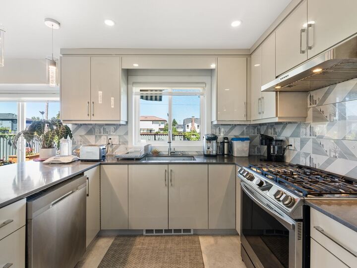 Property Photo:  15271 95 Avenue  BC V3R 9C5 
