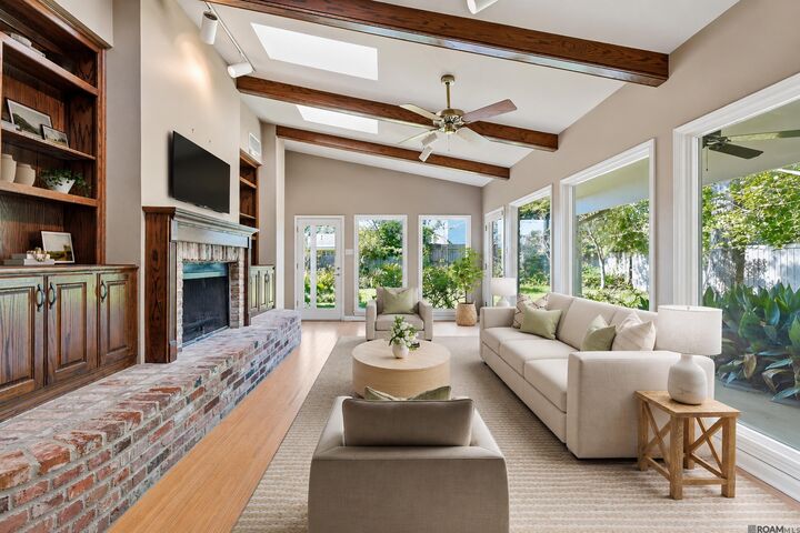 Property Photo: 943 Finchley Ct LA 70806