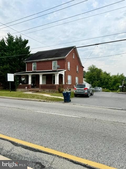 Property Photo:  1764 Lincoln Way E  PA 17202 