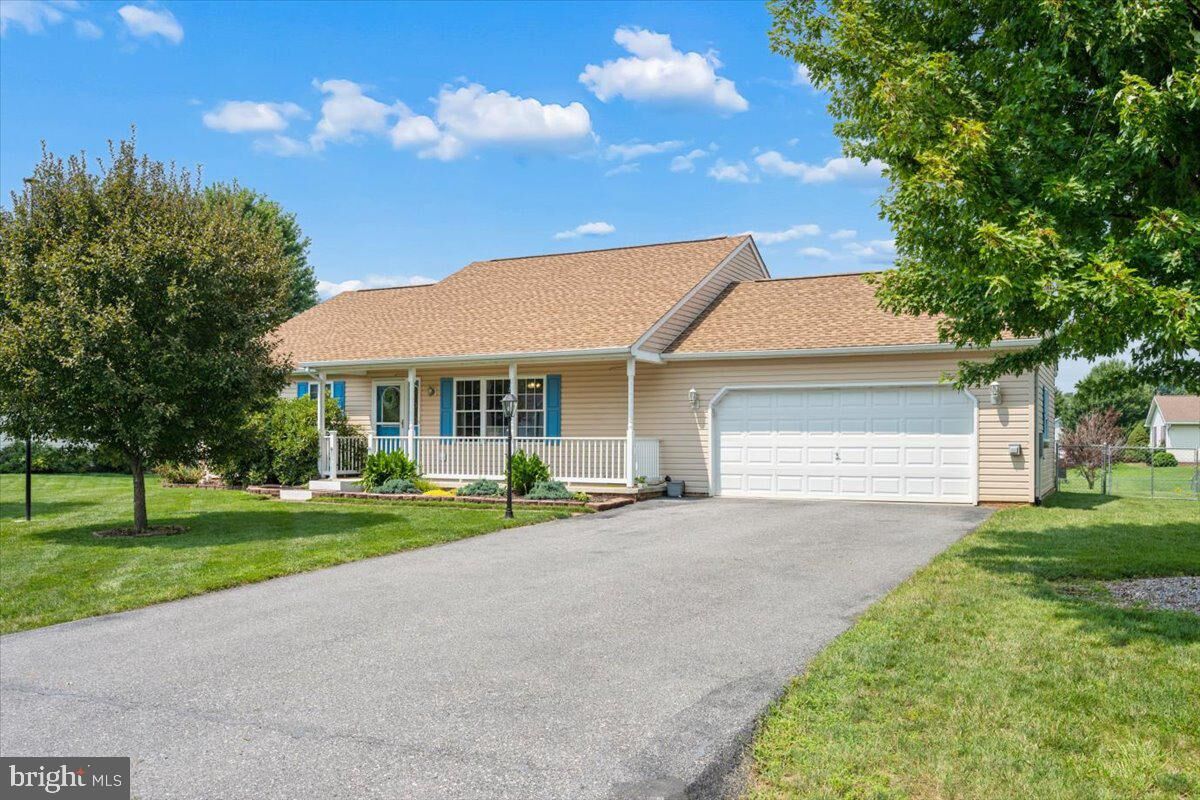 Property Photo: 13163 Delaware Circle PA 17268