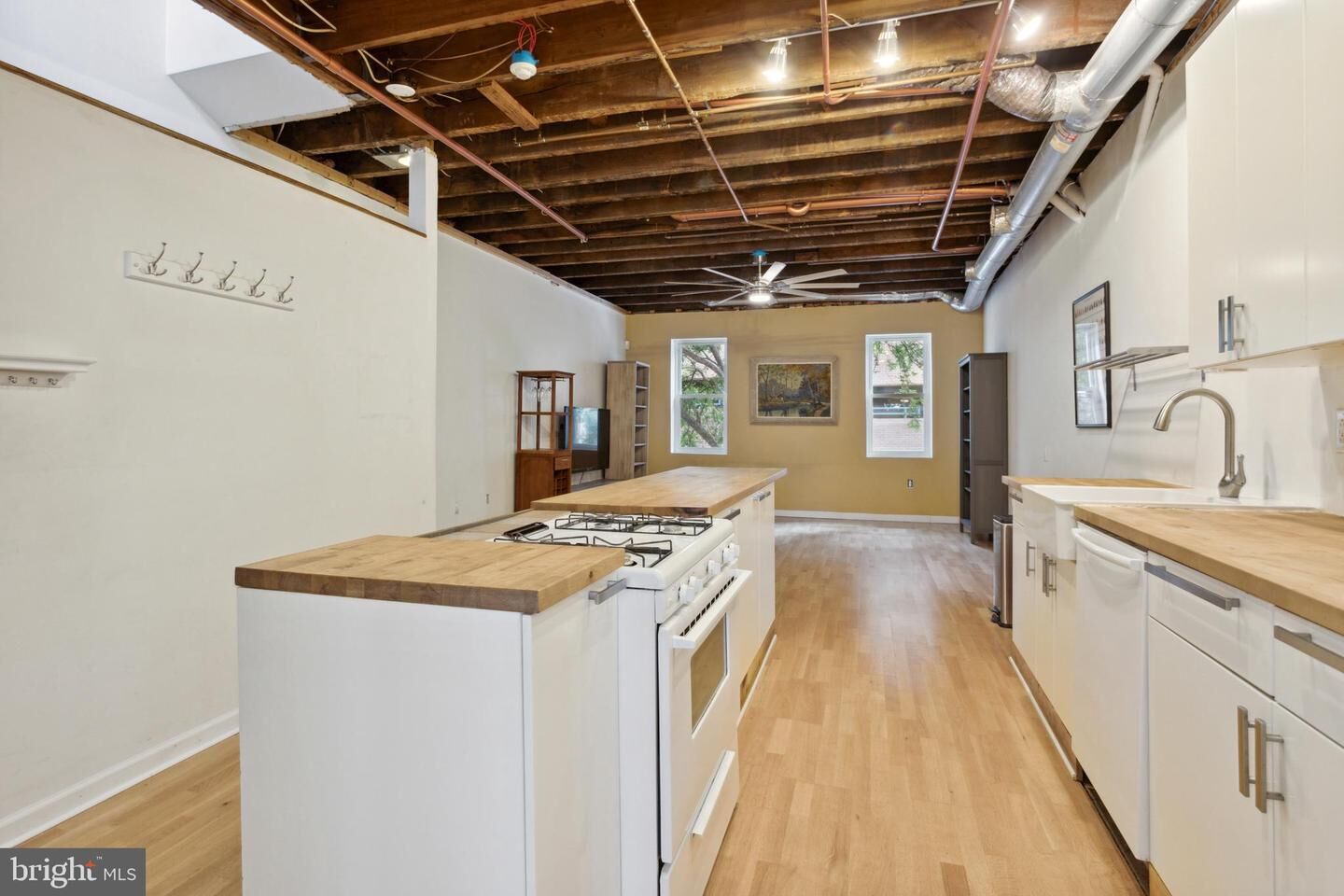 Property Photo:  1725 South Street 2  PA 19146 