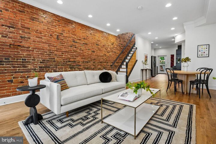 Property Photo:  720 L Street NE  DC 20002 