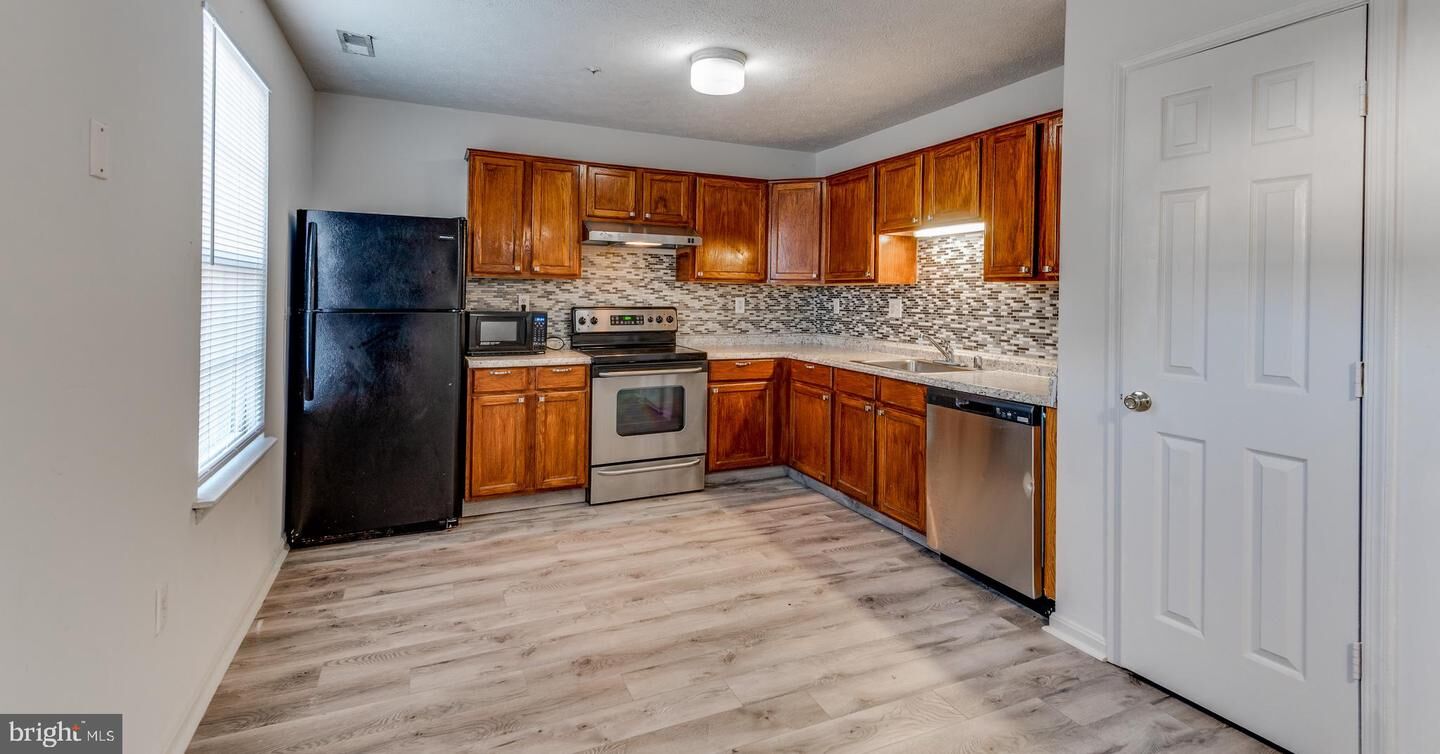 Property Photo:  46101 Lucca Way  MD 20653 