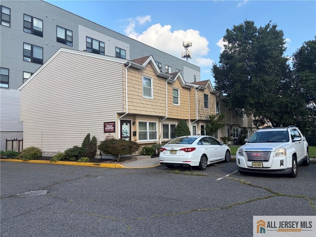 Property Photo: 172 Roosevelt Avenue F NJ 07008
