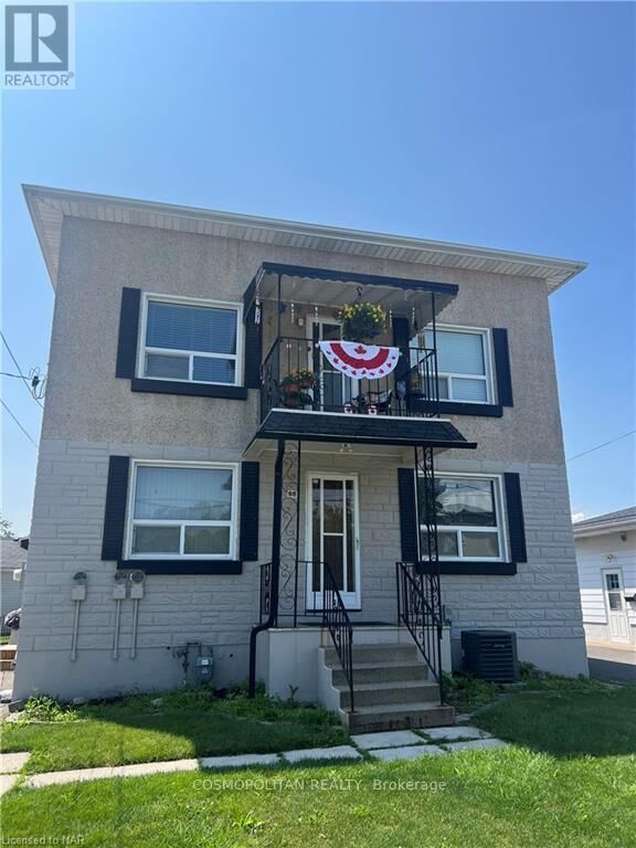 Property Photo: 68 Clifford Avenue ON L3C 2G1