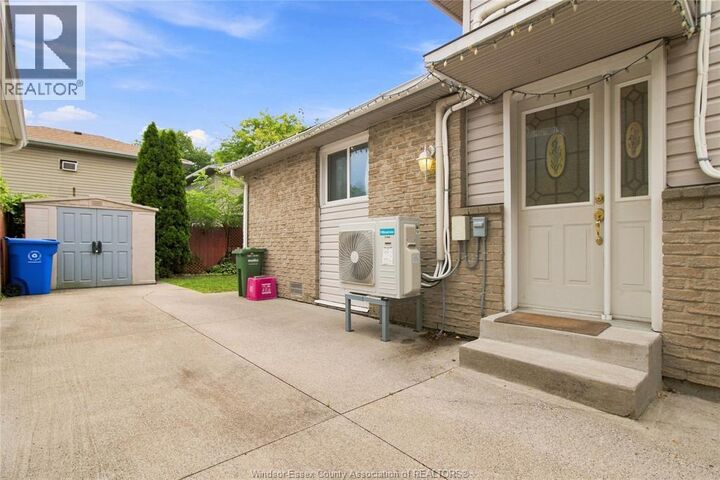 Property Photo:  1229 Arncliffe Place  ON  