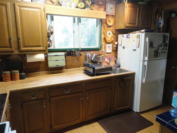 Property Photo:  4 Tamarack Way  MB R0C 2R0 
