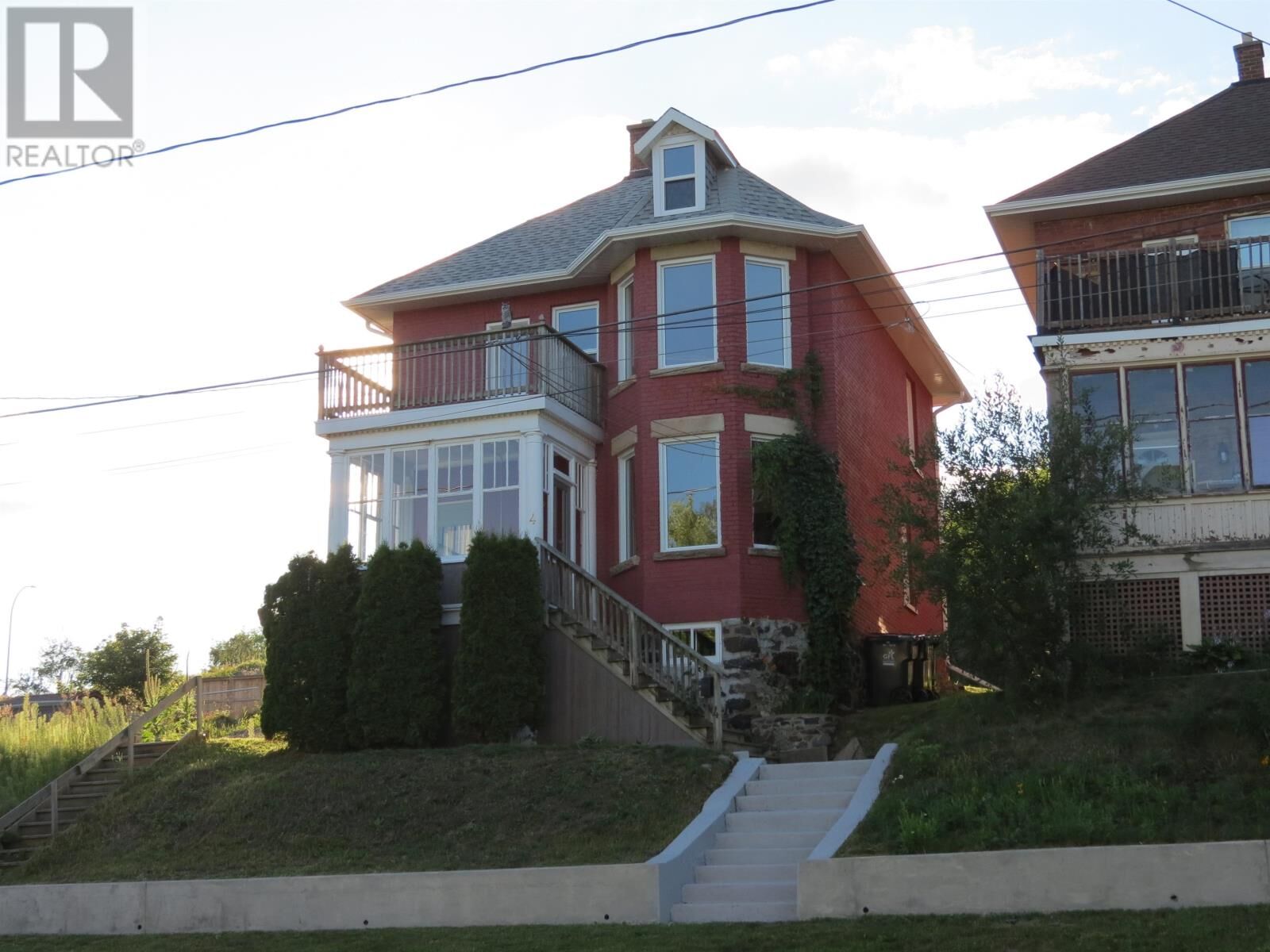 Property Photo: 4 Crown St ON P7B 3J6