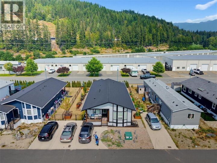 Property Photo: 1705 Hillier Road 11 BC V0E 2V4