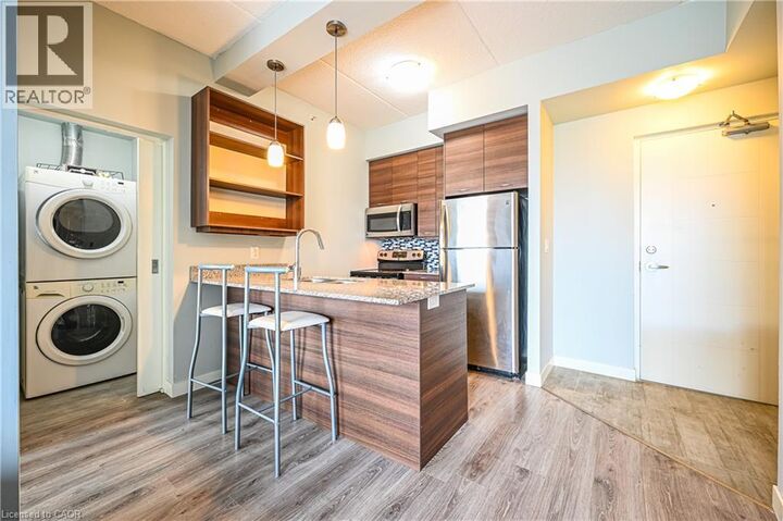 Property Photo:  318 Spruce Street 1009  ON N2L 3M7 
