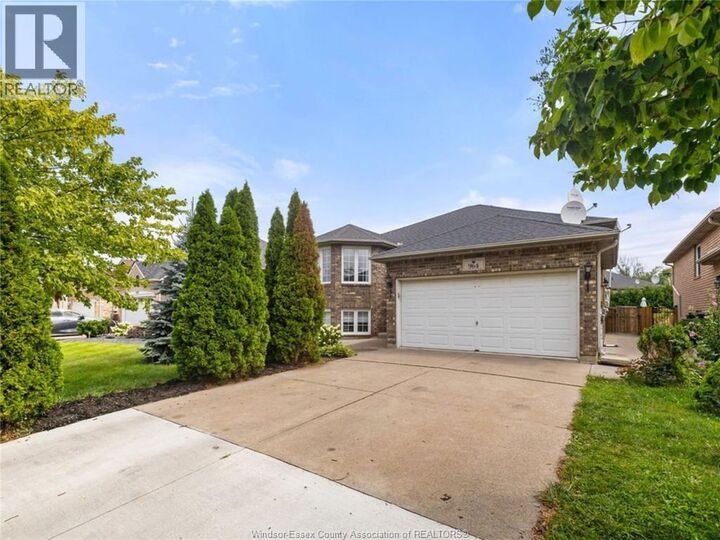 Property Photo:  964 Greenpark  ON N8P 1J1 