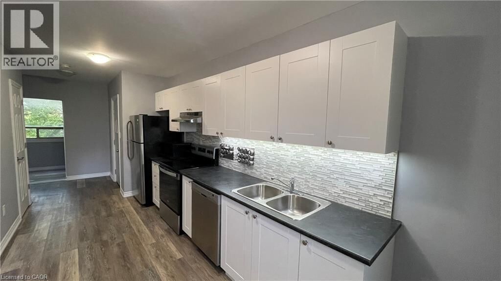 Property Photo:  468 Main Street East 15  ON L8N 1K6 