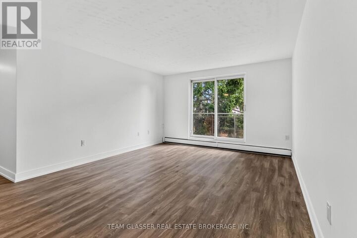 Property Photo: 735 Wonderland Road South 212 ON N6K 1M1