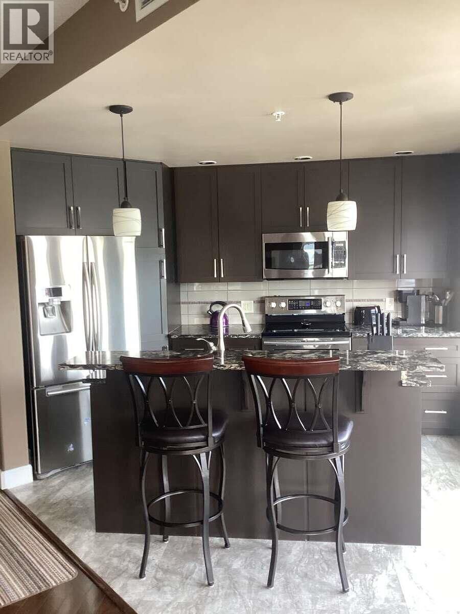 Property Photo: 1947 Underhill Street 801 BC V1X 7Z5
