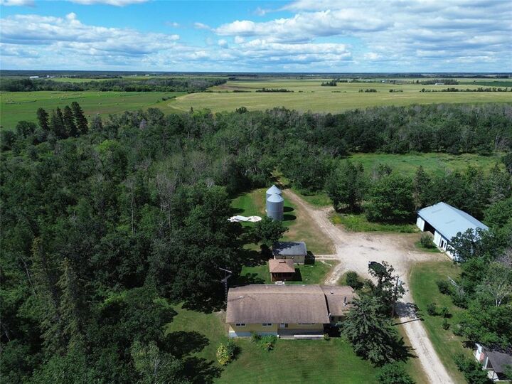 Property Photo:  122098 Pth 8 Highway  MB R0C 2R0 